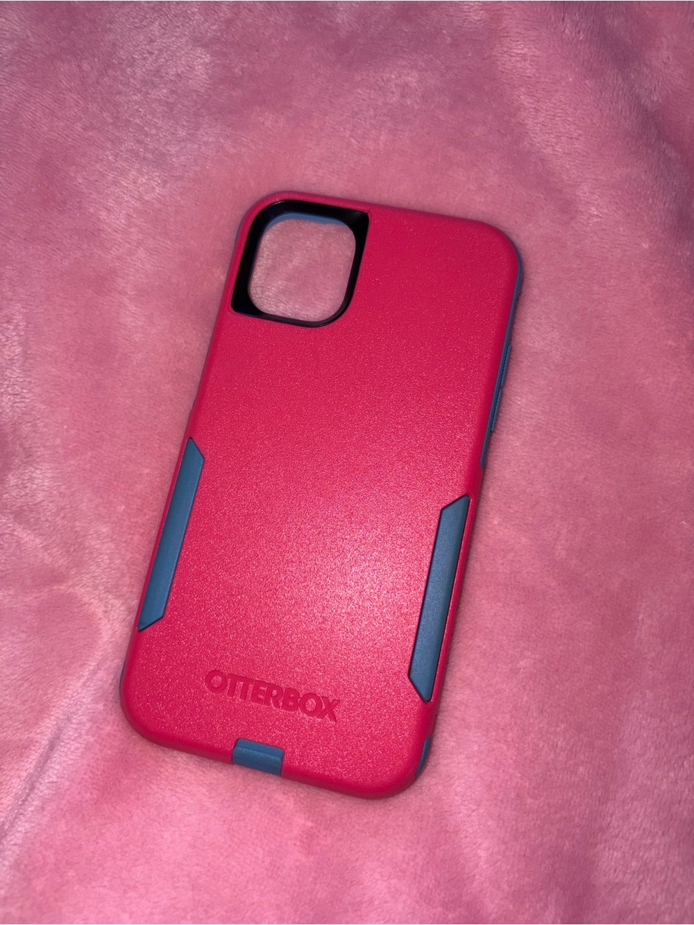 OtterBox MagSafe-Compatible Dual-Layer Phone Case - Pink/Blue